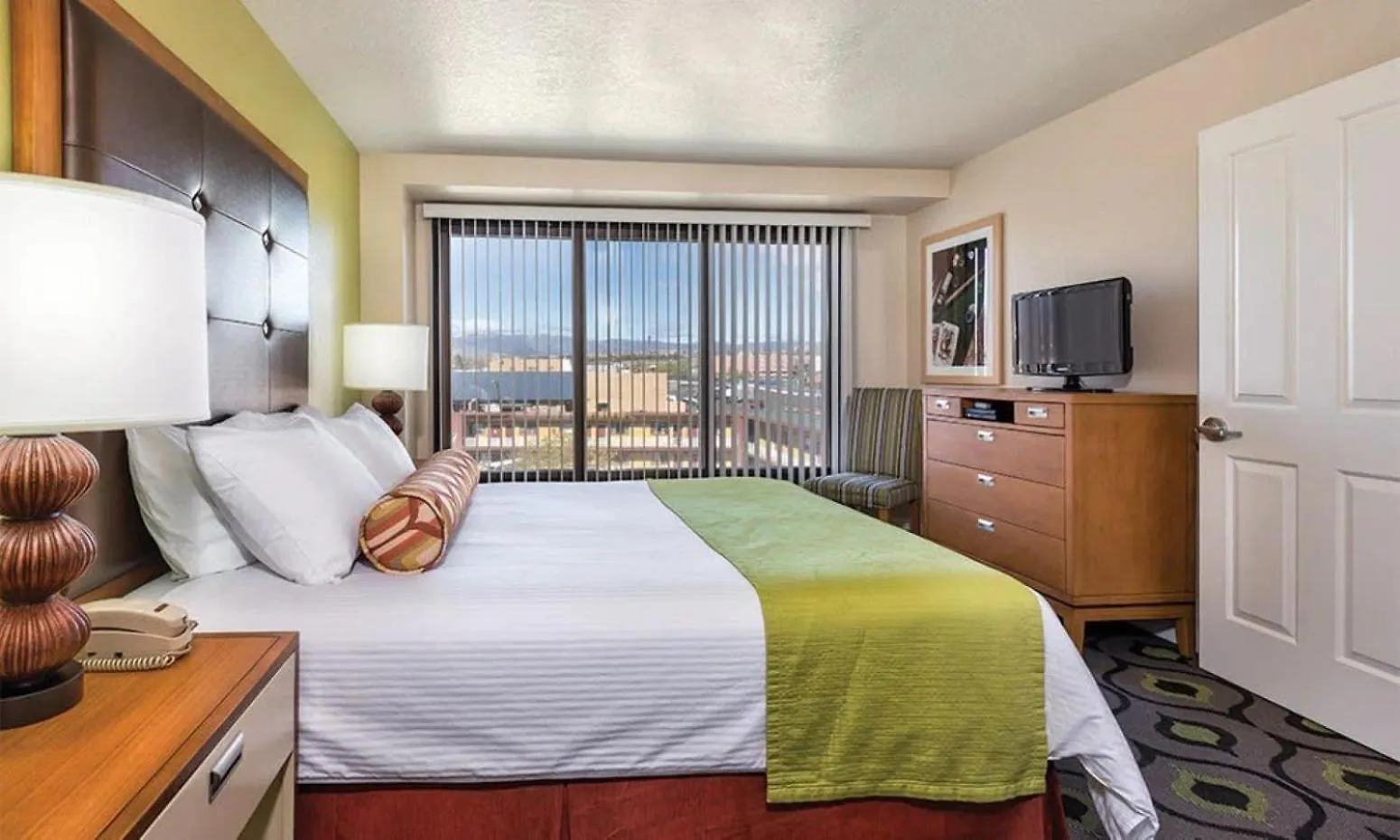Holiday home Enjoy All Reno Has To Offer In This 2Bd Resort Condo With Outdoor Pool Or Hot Tub